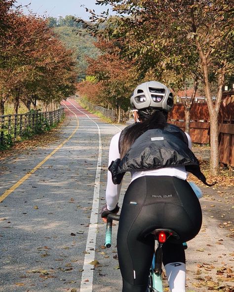 Instagram, Cycling Girls, Cycling Touring, Cycling Girl, Cycling Bikes, Kolo, Bikes Girls, Bicycle Women, Girls On Bike