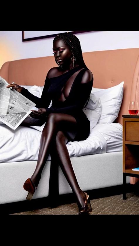 Louis Vuitton, Alexander Wang, Naomi Campbell, Ebony, Black Girl Aesthetic, Black Girl Magic, Glam, Fotos, Beautiful Black Women