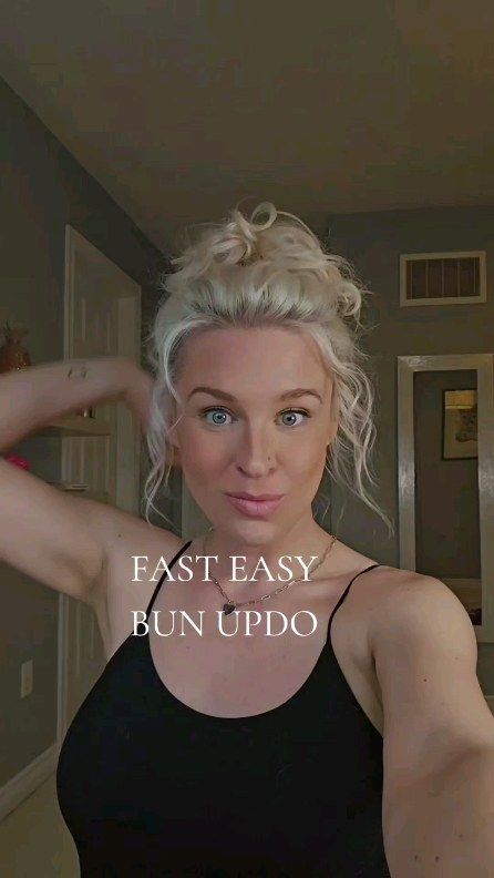 The tutorial for my puffy messy bun look with max volume! #diyhairschool #realhair #finehairtips #thinhairtips #easybun #messybun… | Instagram Outfits, Up Dos, Dressing, How To Make Messy Bun, Diy Hairstyles Easy, Quick Messy Bun, Easy Messy Bun, Easy Messy Hairstyles, Easy Updos For Long Hair