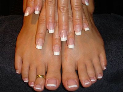 French Mani & pedi (I love love loveeee how pretty and classy the French tips are) I think feet look less disgusting this way also!!!! :) Pedicure, Nail Manicure, Pedicure Designs, Perfect Nails, Manicure And Pedicure, Nails Inspiration, Basic Nails, Trendy Nails, Square Gel Nails