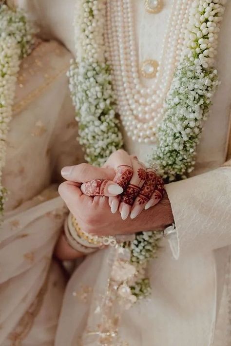 Excited to flaunt your bridal bling? Get inspired by these latest nail art designs so you can snap some perfect ring selfies for the ‘Gram! Bollywood, Bridal Nails, Bride, Mehndi Designs, Mehendi Designs, Mehendi, Bridal Mehendi Designs, Desi Wedding, Engagement Nails