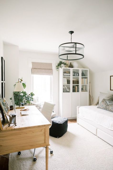 The Only 7 Office Guest Room Ideas You (Actually) Need to Know About! Home, Home Office, Guest Bedroom/office, Guest Room Office, Office Guest Bedroom, Guest Room Office Combo, Guest Bedroom Home Office, Office And Guest Room, Office Guest Room