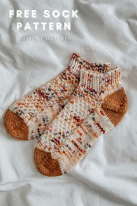 Crochet, Sock Knitting Patterns, Sock Yarn Knitting Patterns, Knit Sock Pattern, Knitted Socks Free Pattern, Knitted Slippers Pattern, Sock Patterns, Knitting Socks, How To Knit Socks