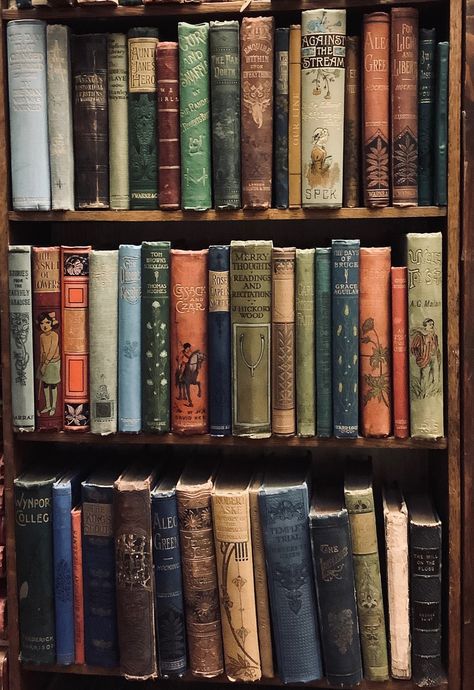 Vintage, Reading, Books, Book Lovers, Old Books, Antique Books, Vintage Books, Book Nooks, Book Aesthetic