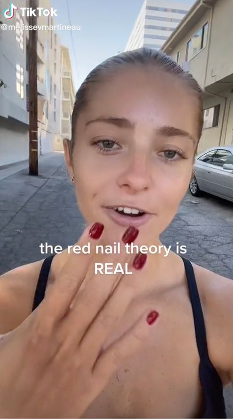 Summer, 5 Shades Of Red Nails, Hot Nails, Dark Red Nails, Red Lipsticks, Red Glitter Nails, Nail Colors For Pale Skin, Red Manicure, Red Nails Glitter