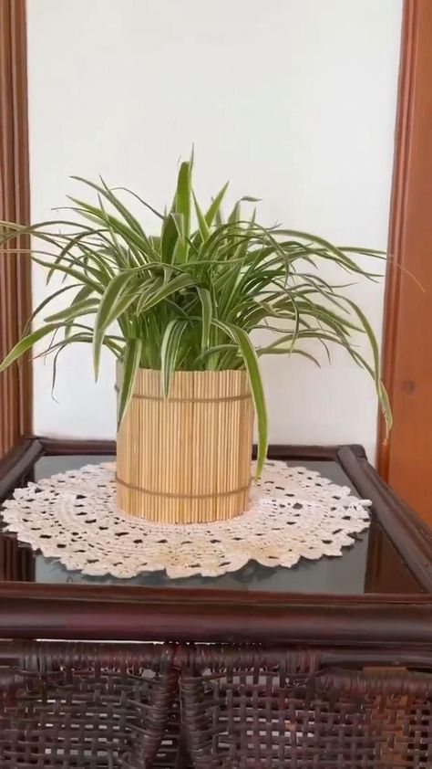 Upcycle a plastic jar into a beautiful planter! [Video] | Upcycled home decor, Diy creative crafts, Diy boho decor Diy, Upcycled Crafts, Diy Upcycled Planters, Plastic Jar Crafts, Diy Plant Hanger, Diy Jar Crafts, Diy Pots, Upcycle Diy Projects, Plant Hanger Diy