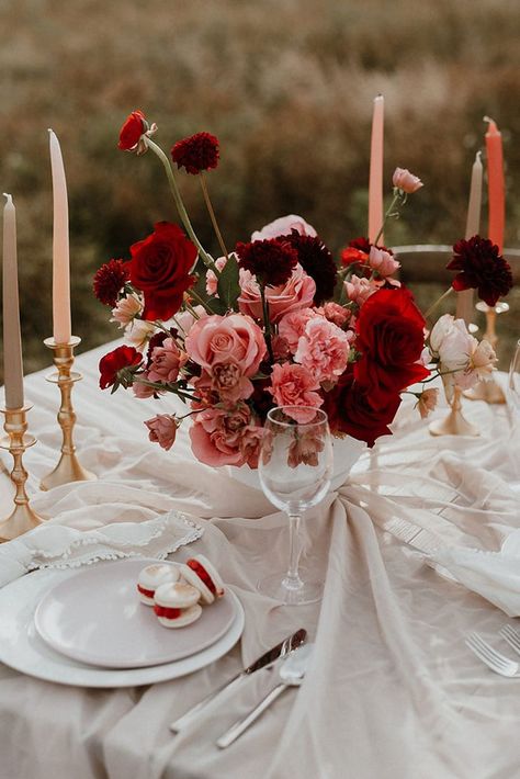 Red and Rosé Romantic Fall Colors with Rustic Garden Style - Hey Wedding Lady Autumn Wedding, Rustic Pink Wedding, Red Centerpiece Wedding, Red Wedding Decorations, Red Wedding Arrangements, Red Wedding Colors, Fall Wedding, Red Roses Centerpieces, Red Wedding Theme