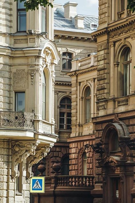 Old Building, Inspiration, City Photography, Paris, Architecture, Sankt Petersburg Aesthetic, Cityscape, City Aesthetic, Old Buildings