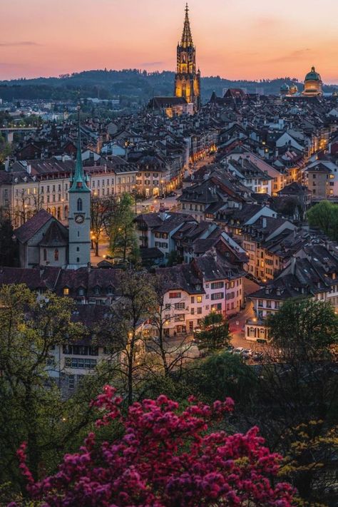 Bern, Switzerland Mountains, Switzerland Cities, Switzerland Travel, Switzerland Tour, Europe Travel, Places To Travel, Places To Visit, Places To Go