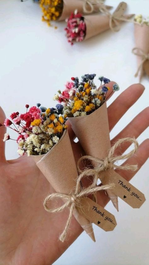 Floral, Plant Wedding Favors, Boho Wedding Favours, Gift Bouquet, Floral Wedding Favors, Dried Flower Bouquet, Rustic Wedding Favors, Flower Gift Ideas, Wedding Favors For Guests
