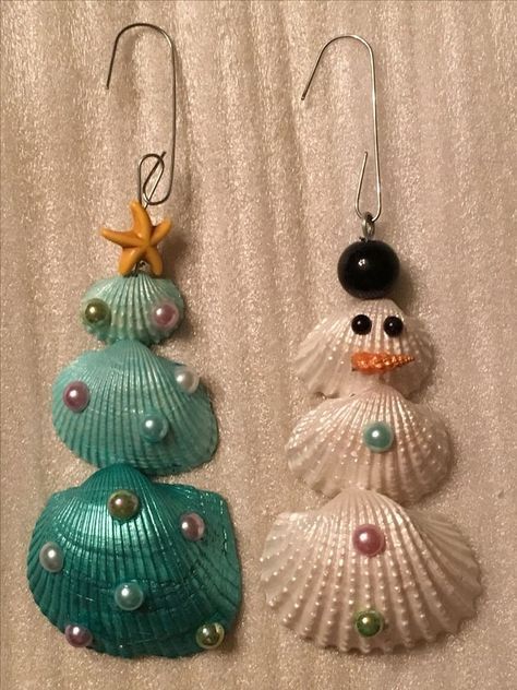 19 Easy DIY Christmas Ornaments Ideas | Munchkins Planet Diy, Seashell Crafts, Ornament, Seashell Christmas Ornaments, Seashell Ornaments, Shell Ornaments, Shell Crafts, Beach Christmas Ornaments, Diy Christmas Ornaments Easy