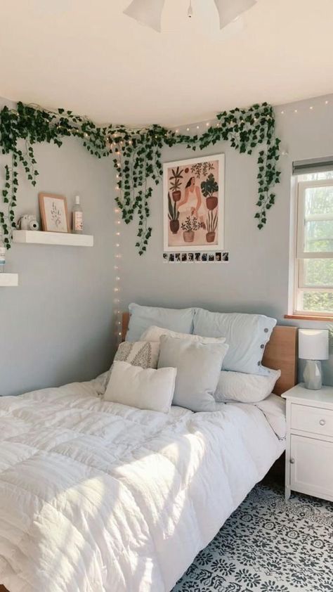 Small Room Bedroom, Bedroom Decor For Small Rooms, Bedroom Inspirations, Bedroom Design, Room Design Bedroom, Small Bedroom, Dorm Room Decor, Room Ideas Bedroom, Room Inspiration Bedroom