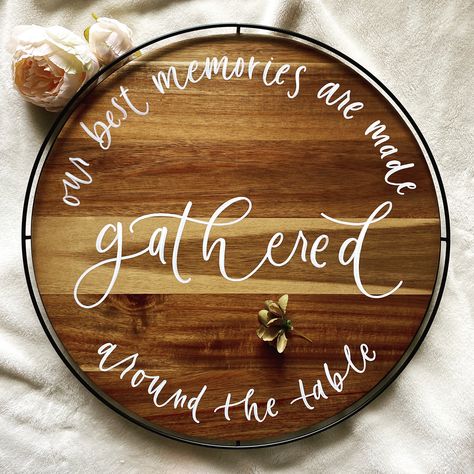 Wood Signs, Wooden Signs, Diy Serving Tray, Lazy Susan Design Ideas, Engraved Coasters, Lazy Susan Ideas Diy, Lazy Susan Designs, Round Wood Sign, Diy Crafts For Home Decor