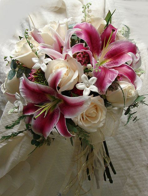 Wedding Flowers, Wedding Bouquets, Floral Wedding, Flower Bouquet Wedding, Beautiful Bouquet Of Flowers, Lily Bouquet Wedding, Flowers Bouquet, Beautiful Bouquet, Bridal Bouquet
