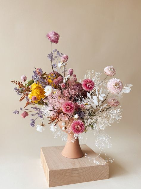 Dried Florals are Trending | San Luis Obispo Boho, Floral Arrangements, Floral, Dried Floral, Floral Arrangement, Dried Flowers, Dried Flower Arrangements, Dried Flower Bouquet, Modern Flower Arrangements