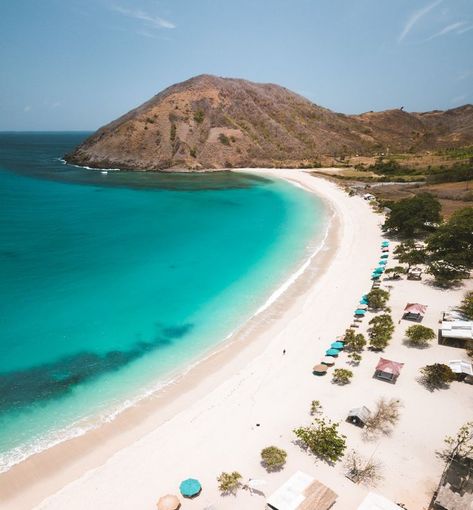 Mawun Beach Kuta Lombok is one of the most picturesque beaches that you’ll find on the Indonesia island of Lombok. Also known as Pantai Mawun,… Bali, Asia Travel, Thailand, Indonesia, Bali Indonesia, Kuta Beach, Indonesia Travel, Beach Fun, Places To Visit