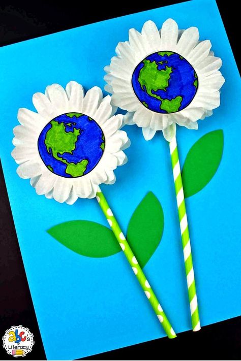 Are you looking for a creative project for your students create on Earth Day? This Earth Day Flower Craft is not only easy to make and unique but it’s the perfect time to remind your kindergartners, first graders, and second graders how important it is that we take care of our planet. This flower craft is also a fun way for your early elementary students to celebrate the first day of Spring. Click on the picture to learn more about this classroom craft? #earthdaycraft #flowercraft #springcraft Ideas, Flowers, Hoa, Flores, Simple Flowers, Manualidades, Creative, Nap, Kindness