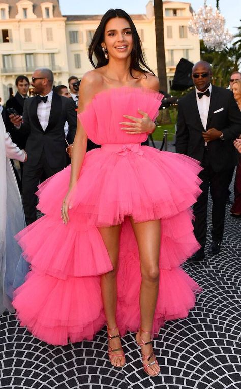 Haute Couture, Elie Saab, Outfits, Kendall Jenner, Prom, Kendall Jenner Dress, Celebs, Jenner Outfits, Hot Pink Dress Outfit