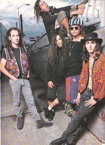 Preferences; Pearl Jam - Your Fave Pic Of The Band... - Wattpad Jazz, Rock Bands, 90s Grunge, Punk, Pearl Jam, Foo Fighters, Pearl Jam Eddie Vedder, The Jam Band, The Black Keys