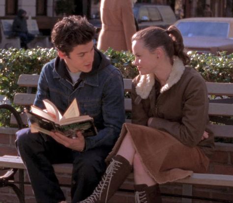 Gilmore Girls, Films, Rory And Jess, Gilmore Gilrs, Rory Gilmore, Lorelai Gilmore, Emily Gilmore, Favorite Tv Shows, Gilmore