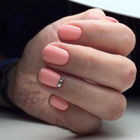 Guide Of Most Popular Nail Shapes That Every Girl Should Recognize ★ See more: https://glaminati.com/nail-shapes-guide/ Square Oval Nails, Rounded Nails, Round Nails, Acrylic Nail Shapes, Squoval Nails, Short Round Nails, Natural Nail Shapes, Trendy Nails, Edge Nails