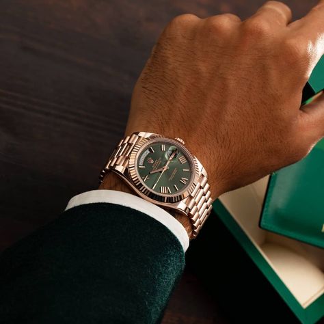 Rolex Day Date, Gold Rolex, Rolex Men, Rolex Watches, Gold Watch Men, Rolex Watches For Men, Watches Unique, Luxury Watches For Men, Fine Watches