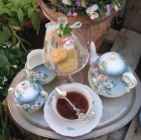 cottagecore tea party vintage tea sets Instagram, Pudding, Madeleine, Sweet, Yum, Aes, Aesthetic, Cute Food, Petit Déjeuner