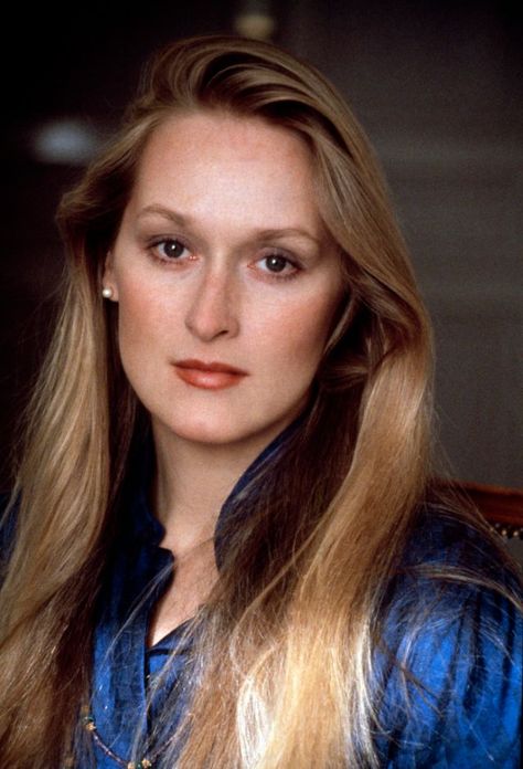 54 Beautiful Pictures of Meryl Streep From Between the 1970s and 1980s ~ vintage everyday Long Hair Styles, Hair Styles, Sultan, Haar, Pixie, Hair Cuts, Long Hair Cuts Straight, Beleza, 70s Haircuts