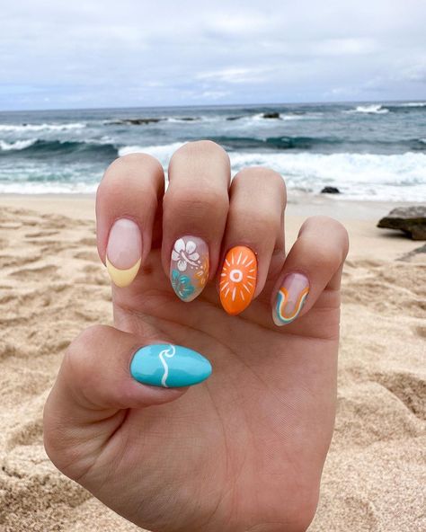 20 Awesome Summer Beach Nails to Inspire You Acrylics, Beach Themed Nails, Hawaii Nails, Summer Beach Nails, Beach Nail Designs, Tropical Nail Art The Beach, Summer Vacation Nails, Beach Nail Art, Beachy Nail Designs