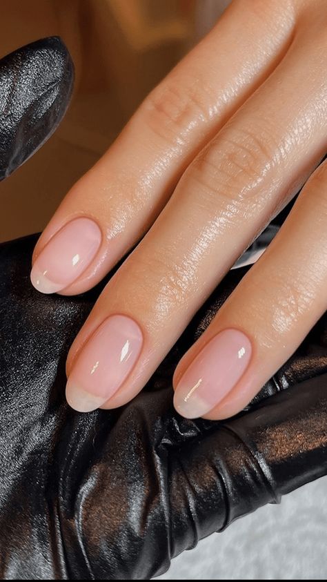 The "Naked" French Manicure Will Make You Look Expensive White Tip, Nail Artist, Round Nails, Natural Nail Shapes, Wedding Manicure, Colored Nail Tips, Nail Tips, Natural Nails, Nail
