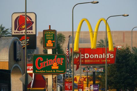 How Fast Food Chains Supersized Inequality | New Republic Restaurants, Los Angeles, Nutrition, Fast Food Chains, Fast Food Restaurant, Fast Food Places, Fast Food, Burger, Food Industry