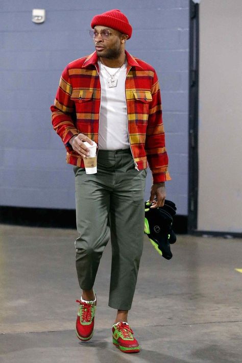 WHERE Arriving at a New Orleans Pelicans vs. Houston Rockets game in Houston WHEN January 29 2019 WHY PJ Tucker... Unisex, Casual, Street Styles, Mens Streetwear, Streetwear Men Outfits, Mens Street Style, Mens Fashion Streetwear, Nba Fashion, Mens Fashion Week
