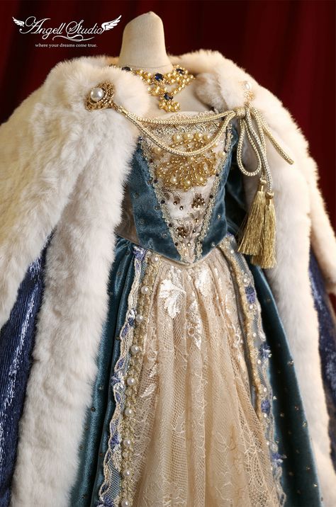 Princess, Royal Clothes, Costume, Royal Outfits, Character, Royal Clothing, Oc, Medieval Outfit, Fantasy Dress