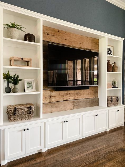 This week we wanted to share some of our favorite built-ins! Custom built-ins not only add storage and functionality, but when done well, they contribute to the overall design story of a home. Are you in need of some built-in inspo? Keep reading! Built In Shelves Living Room, Living Room Built Ins, Basement Living Rooms, Living Room Entertainment Center, Muebles Living, Living Room Entertainment, Living Room Remodel, Room Remodeling, Living Room Tv