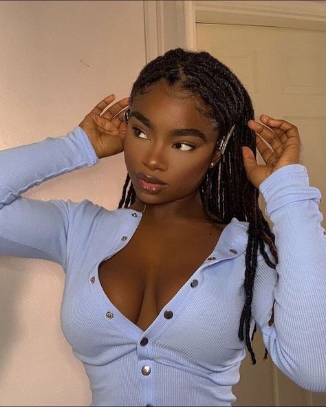 themelaneiress on Twitter: "Women with locs are insanely pretty. A thread 🧵… " Outfits, Black Girls, Black Girl Aesthetic, Black Girl, Baddies, Black Beauty, Brown Skin Girls, Brown Girl