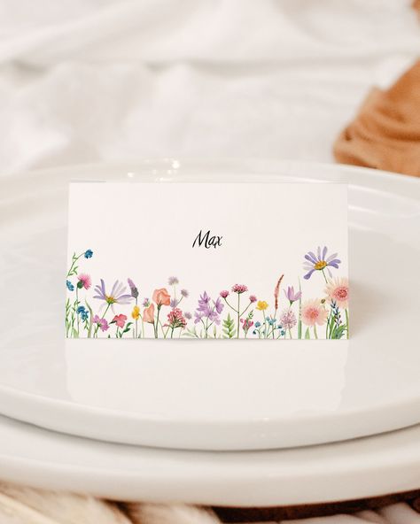Decoration, Flower Place Cards, Place Cards, Card Table Wedding, Table Name Cards, Wildflower Wedding, Table Cards, Name Place Cards, Wildflower Wedding Theme