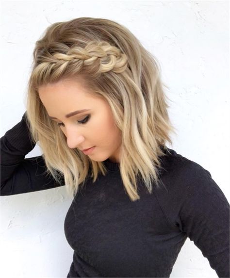 Two Trends That Should Be On Your Radar For 2019 - Hairstyling & Updos - Modern Salon Hairstyle, Shoulder Length Hair, Long Hair Styles, Lob Hairstyles, Hairstyles For Thin Hair, Lob Haircut, Medium Hair Styles, Medium Length Hair Styles, Haar