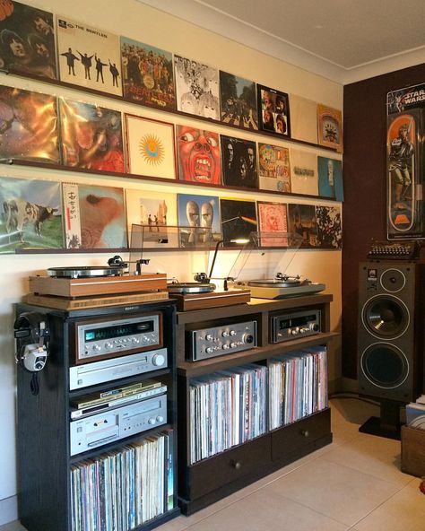 Man Cave, Home Music Rooms, Office Music Room, Music Studio Room, Record Player Aesthetic Bedroom, Retro Music Room, Vinyl Record Room, Guitar Collection Room, Music Room Decor