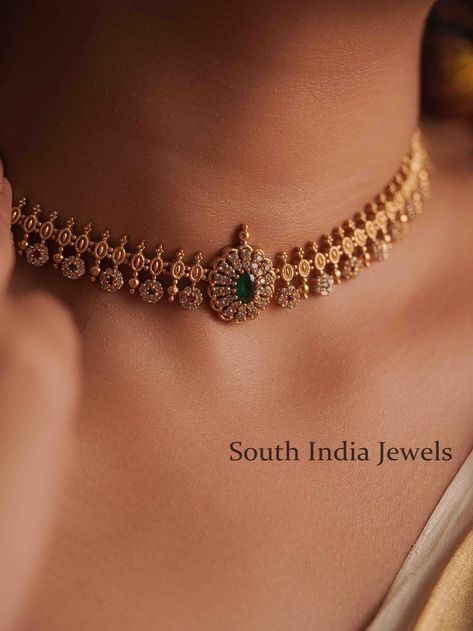 Buy Traditional Choker Necklace Sets Online | Premium Quality | Free Shipping Ideas, Bijoux, Indian Jewellery Design Earrings, Gold Jewelry Indian, Gold Necklace Indian, Indian Jewelry Sets, Indian Gold Jewellery Design, Indian Jewelry, Indian Gold Jewellery