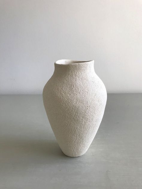 Pottery, Inspiration, Design, Ceramics, Black Lamps, White Bowls, Vases Decor, Coil Pottery, Stoneware Clay