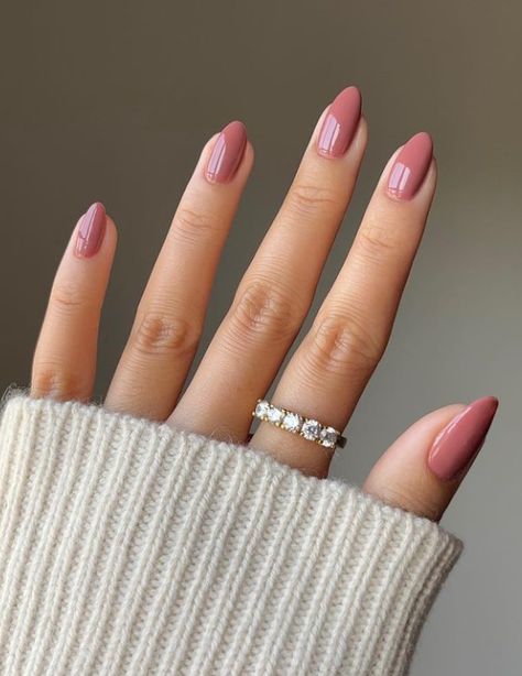 Discover the ultimate guide to the hottest pink nail trends! From elegant nude pink nails to dazzling pink nails with glitter designs, find the perfect shade and style to make a bold and beautiful statement. #softpinknails #hotpinknails #pinkchromenails #darkpinknails #naturalnails #frenchtips