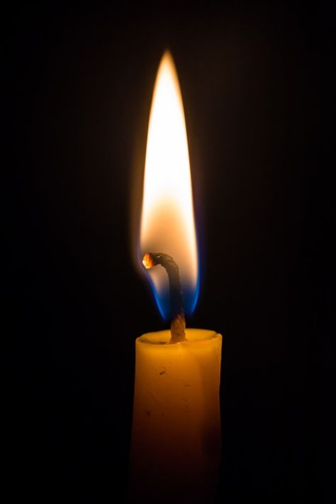 Candles Photography, Fotos, Pic Candle, Luz Natural, Flame Picture, Light Images, Bokeh Lights, Candle Images, Luz