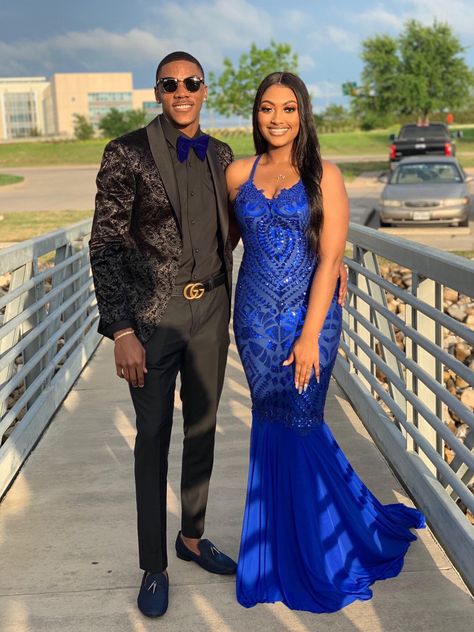 Haute Couture, Casual, Prom Outfits For Couples, Prom Couples Outfits Blue, Black Girl Prom Dresses, Prom Couples Outfits, Black Girl Prom, Moda Femenina, Prom Couple Outfits