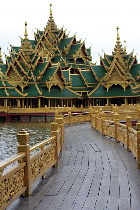 Walkway to the Pavilion of Enlightened. The Pavilion is intended to symbolise how anybody can attain Nirvana whatever their station in life Acre, Architecture, Thailand Destinations, Asia Travel, Pattaya, Thailand, Asian Architecture, Ancient, Traditional Architecture