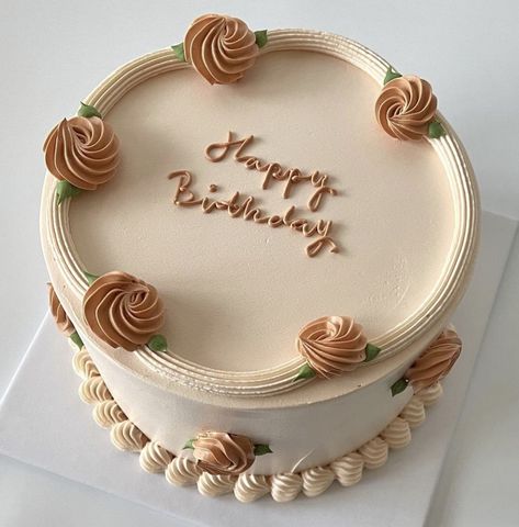 Pasta, Birthday Cake For Mom, Birthday Cake For Women Simple, Simple Birthday Cake, Simple Birthday Cake Designs, Round Birthday Cakes, Cake For Boyfriend, Cake Designs Birthday, Simple Cake Designs