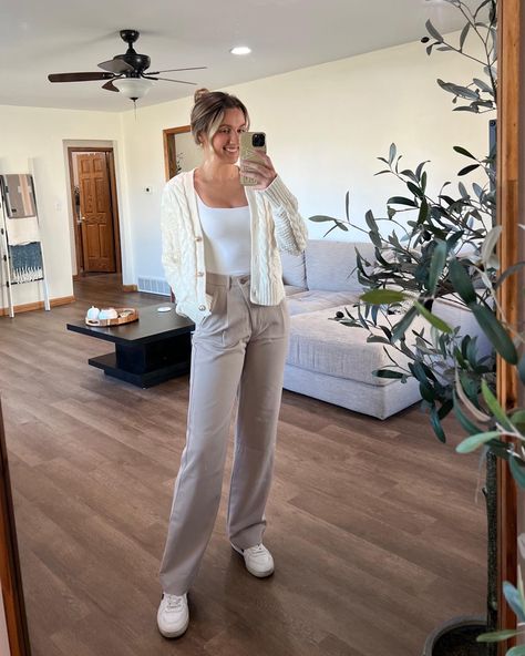 White cardigan, white tank, trousers, veja sneakers, claw clip Outfits, Casual Chic, Style, Outfit, Giyim, Ootd, Moda, Pantalones, Kleding
