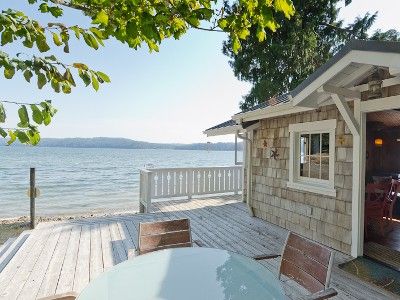 perfect little cottage on the water..... Decks, Beach Cottages, Exterior, Beach Cabin, Beach Cottage Style, Lake House, Secluded Cabin, Cottage By The Sea, Beach House