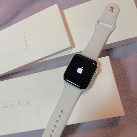 Converse, Apple Watch Bands, Apple Watch Case, Apple Watch Accessories, Apple Watch Sport, Iphone Watch, Apple Watch Series 3, White Apple Watch Band, Watch Bands