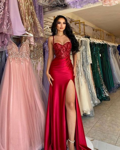 Prom, Evening Dresses, Prom Dress Inspo, Glam Dresses, Red Satin Dress, Prom Looks, Prom Dress Inspiration, Prom Dresses Sleeveless, Mode Wanita