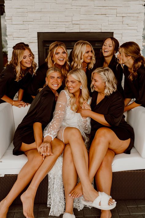 Wedding Family Photos, Family Wedding Photos, Bridal Parties Pictures, Bride And Groom Pics, Bridal Party Photos, Wedding Party Photos, Wedding Photos Poses, Bridal Party Photography, Wedding Group Photos
